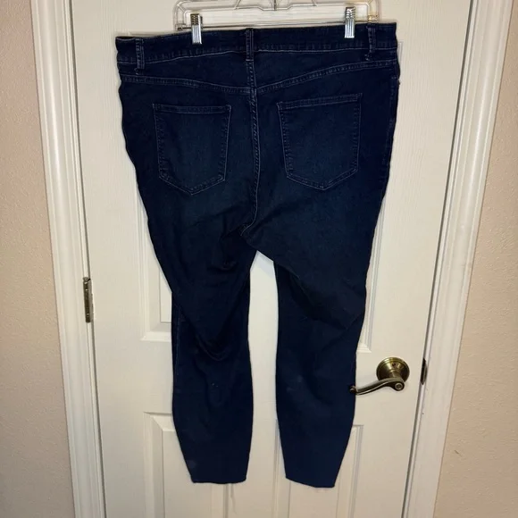 Old Navy Rockstar Super Skinny High Rise Jeans Womens Size 18 - Picture 4 of 15